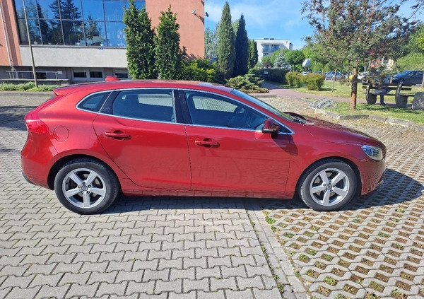 Volvo V40 cena 41900 przebieg: 148999, rok produkcji 2014 z Jędrzejów małe 56